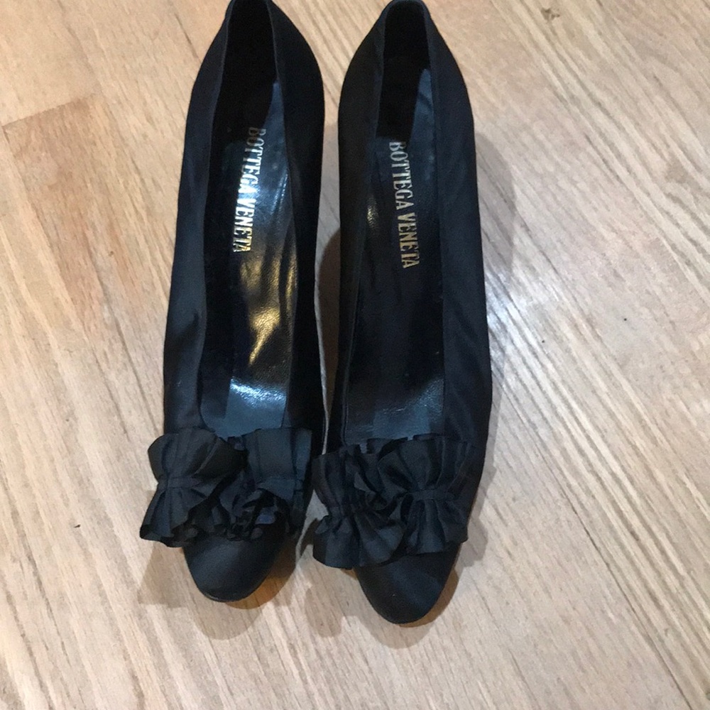 Bottega Veneta Black Satin Pointed Toe Ruffle Pumps